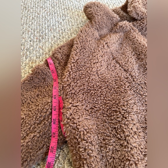 UNIQLO long camel brown teddy coat/jacket - Picture 5 of 8